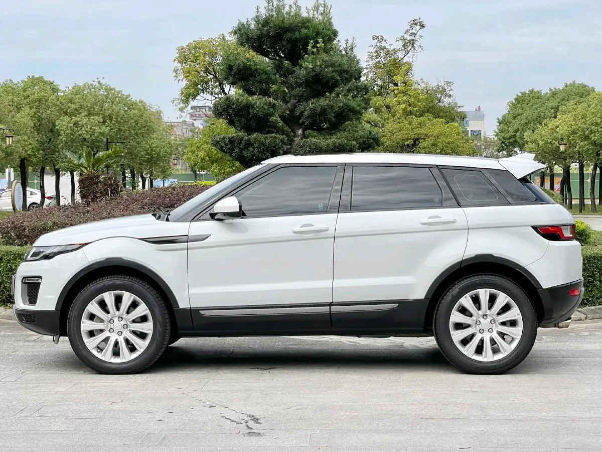 2017 Land Rover Range Rover Evoque 2.0T 241HP L4 9AT,autocango,china used car exporter,china ev exporter,chinese used car exporter,chinese used ev exporter