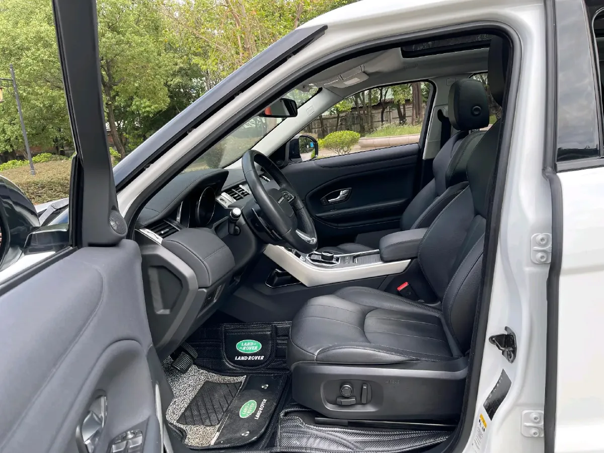 2017 Land Rover Range Rover Evoque 2.0T 241HP L4 9AT,autocango,china used car exporter,china ev exporter,chinese used car exporter,chinese used ev exporter