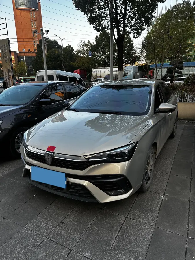 2021 Roewe i5 1.5L 120HP L4 CVT