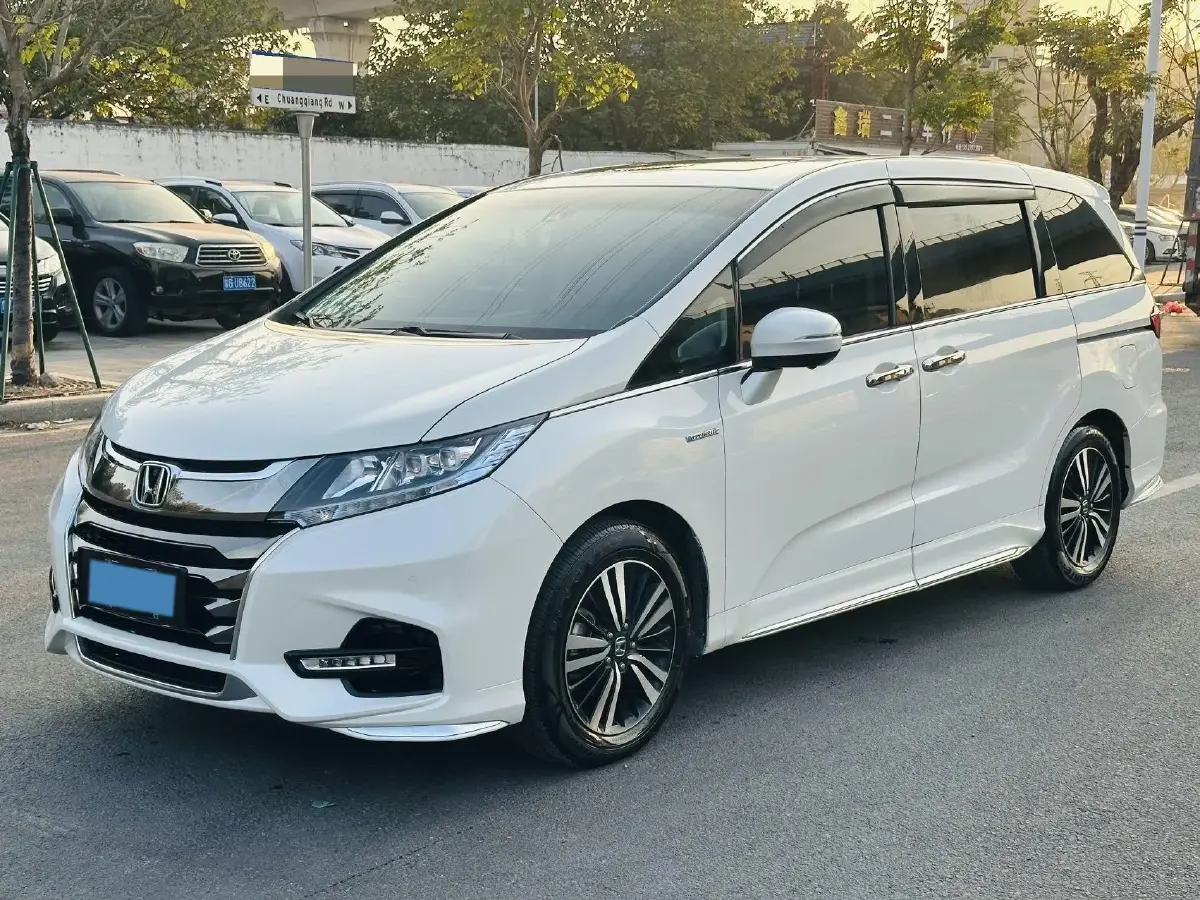 2021 Honda Odyssey 2.0L 146HP L4 E-CVT Hybrid