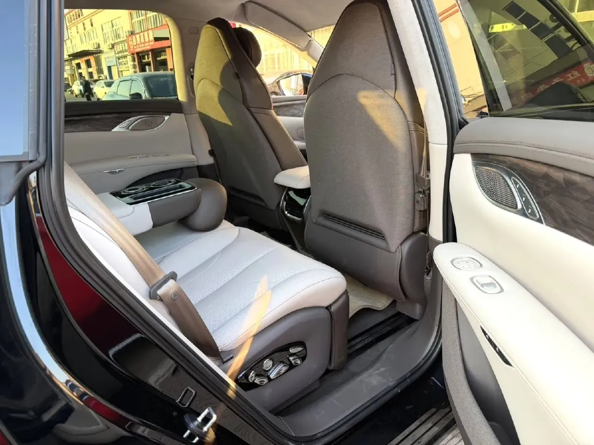 2024 IM LS7 BEV 90KWH,autocango,china used car exporter,china ev exporter,chinese used car exporter,chinese used ev exporter