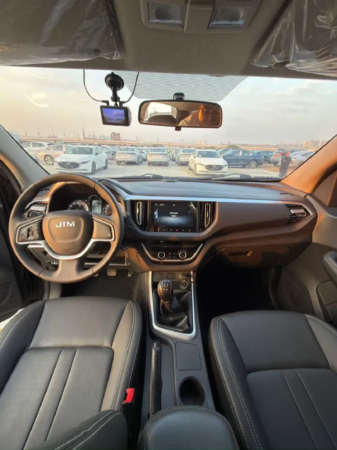 2020 JMC BaoDian 2.5T 140HP L4 5MT,autocango,china used car exporter,china ev exporter,chinese used car exporter,chinese used ev exporter