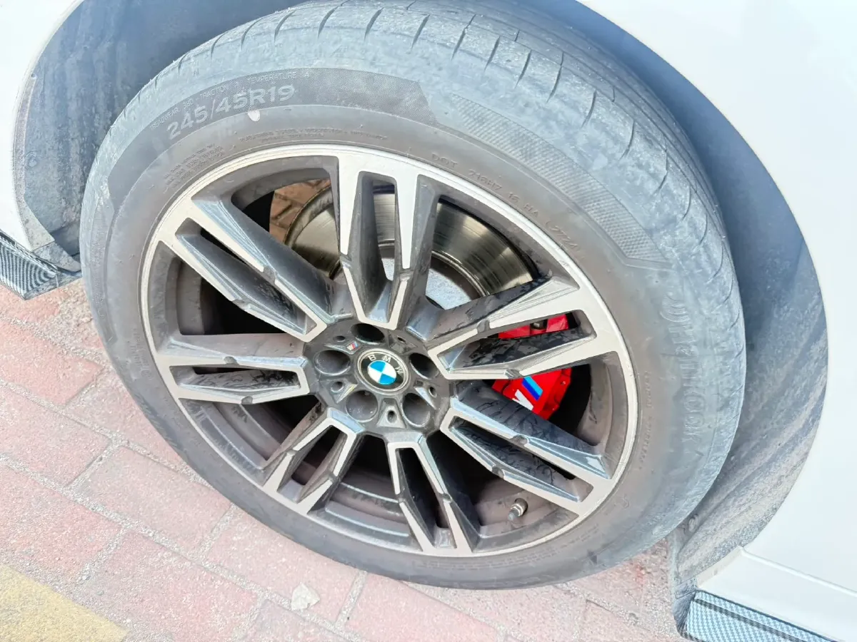 2024 BMW 5 Series 2.0T 258HP L4 8AT,autocango,china used car exporter,china ev exporter,chinese used car exporter,chinese used ev exporter