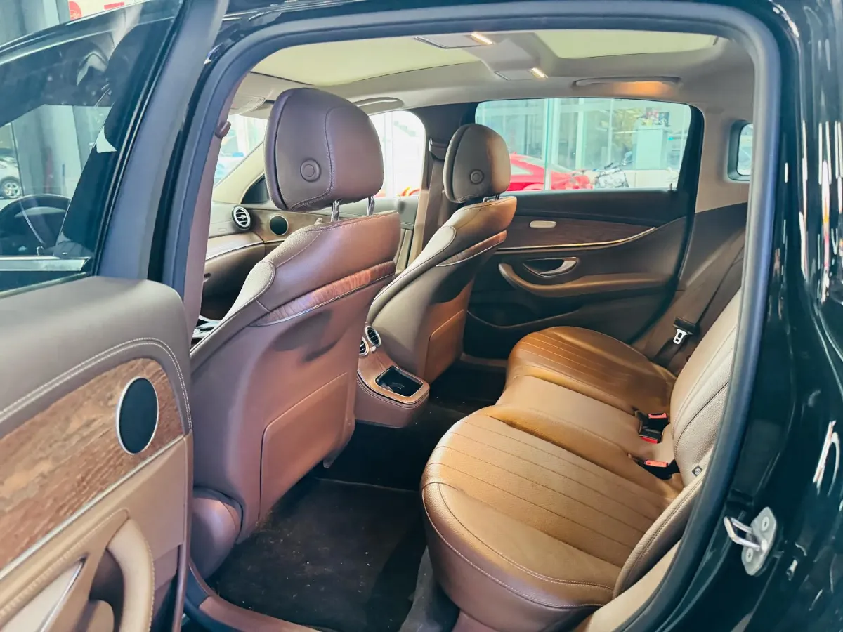 2023 Mercedes-Benz E Class 2.0T 197HP L4 9AT,autocango,china used car exporter,china ev exporter,chinese used car exporter,chinese used ev exporter