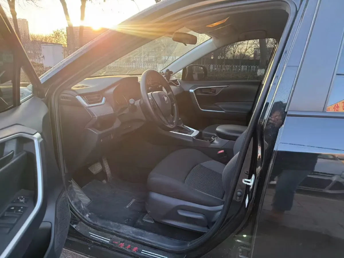 2020 Toyota Wildlander 2.0L 171HP L4 CVT,autocango,china used car exporter,china ev exporter,chinese used car exporter,chinese used ev exporter