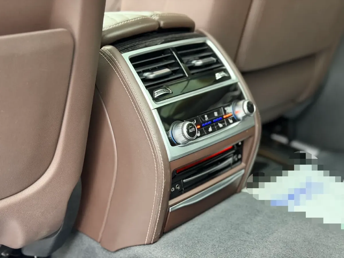 2021 BMW 7 Series 3.0T 340HP L6 8AT,autocango,china used car exporter,china ev exporter,chinese used car exporter,chinese used ev exporter