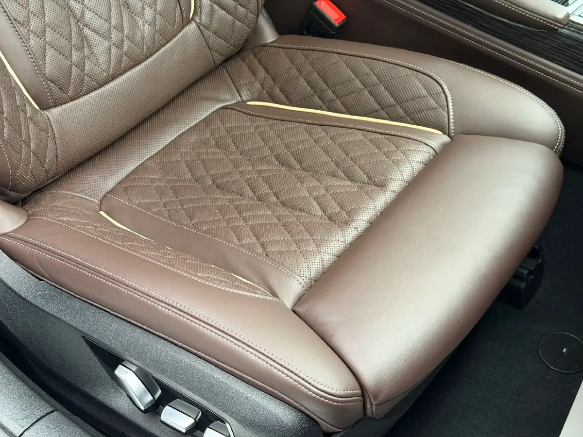 2021 BMW 7 Series 3.0T 340HP L6 8AT,autocango,china used car exporter,china ev exporter,chinese used car exporter,chinese used ev exporter