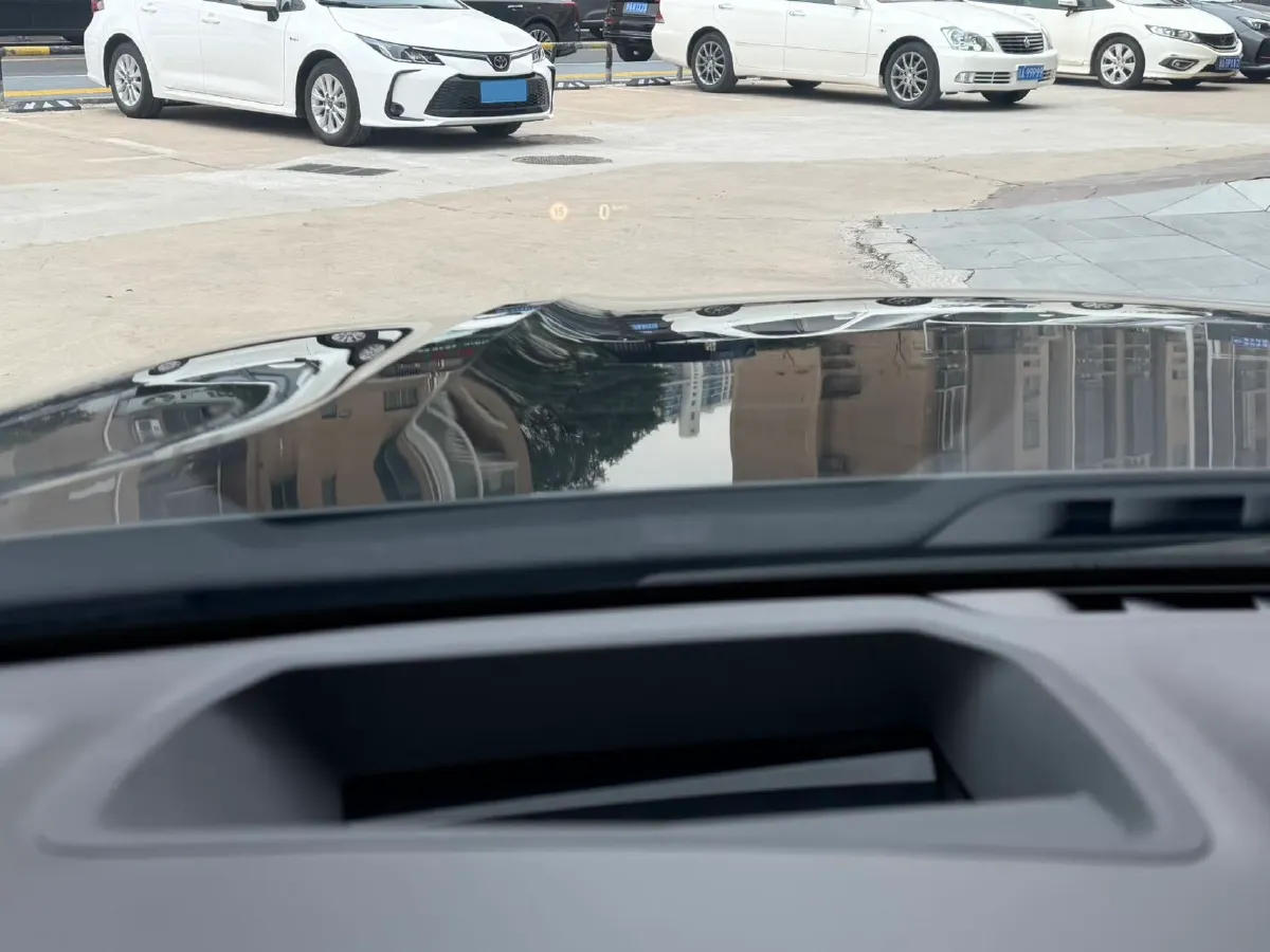 2021 BMW 7 Series 3.0T 340HP L6 8AT,autocango,china used car exporter,china ev exporter,chinese used car exporter,chinese used ev exporter