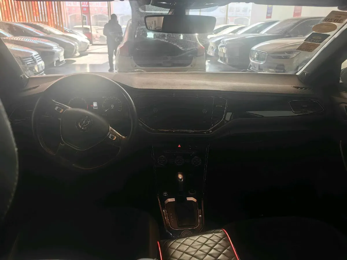 2018 Ford Kuga 1.5T 181HP L4 6AT,autocango,china used car exporter,china ev exporter,chinese used car exporter,chinese used ev exporter