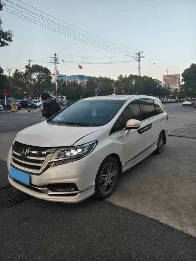 2019 Honda Elysioin 2.0L 146HP L4 E-CVT Hybrid