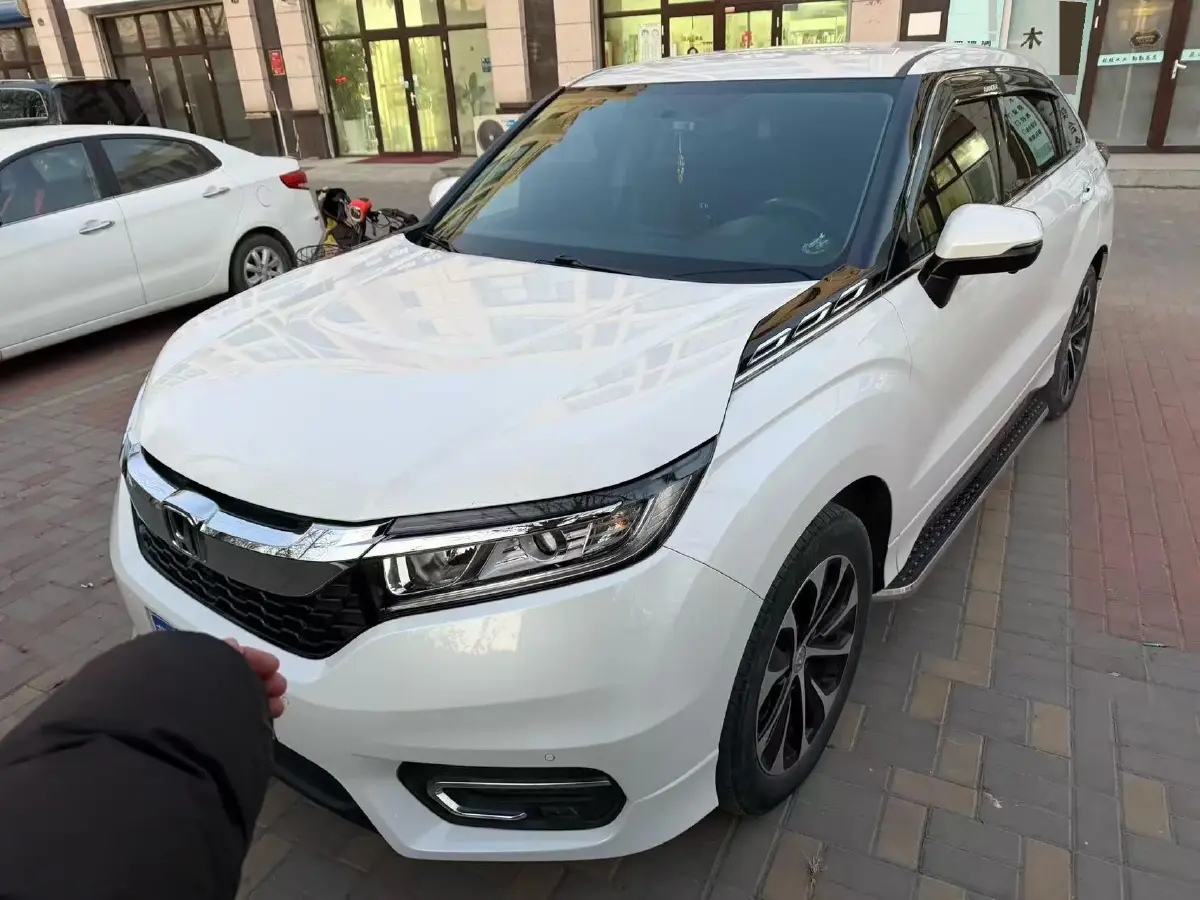 2019 Honda Avancier 1.5T 193HP L4 CVT
