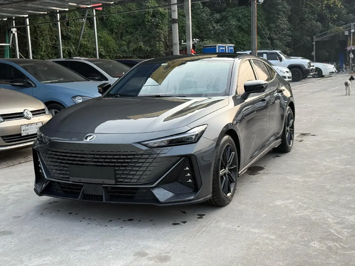 2023 ChangAn UNI-V 1.5T 188HP L4 7DCT