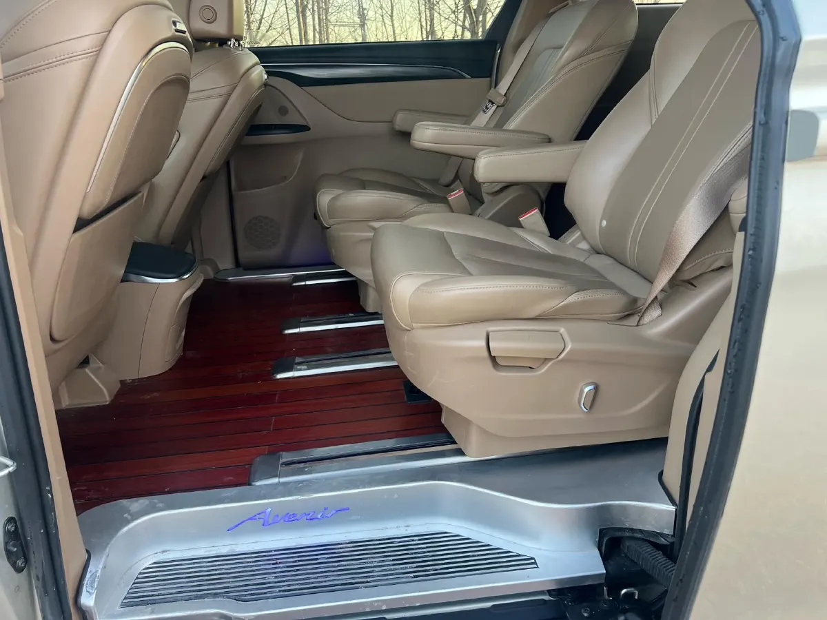 2020 Buick GL8 2.0T 237HP L4 9AT,autocango,china used car exporter,china ev exporter,chinese used car exporter,chinese used ev exporter