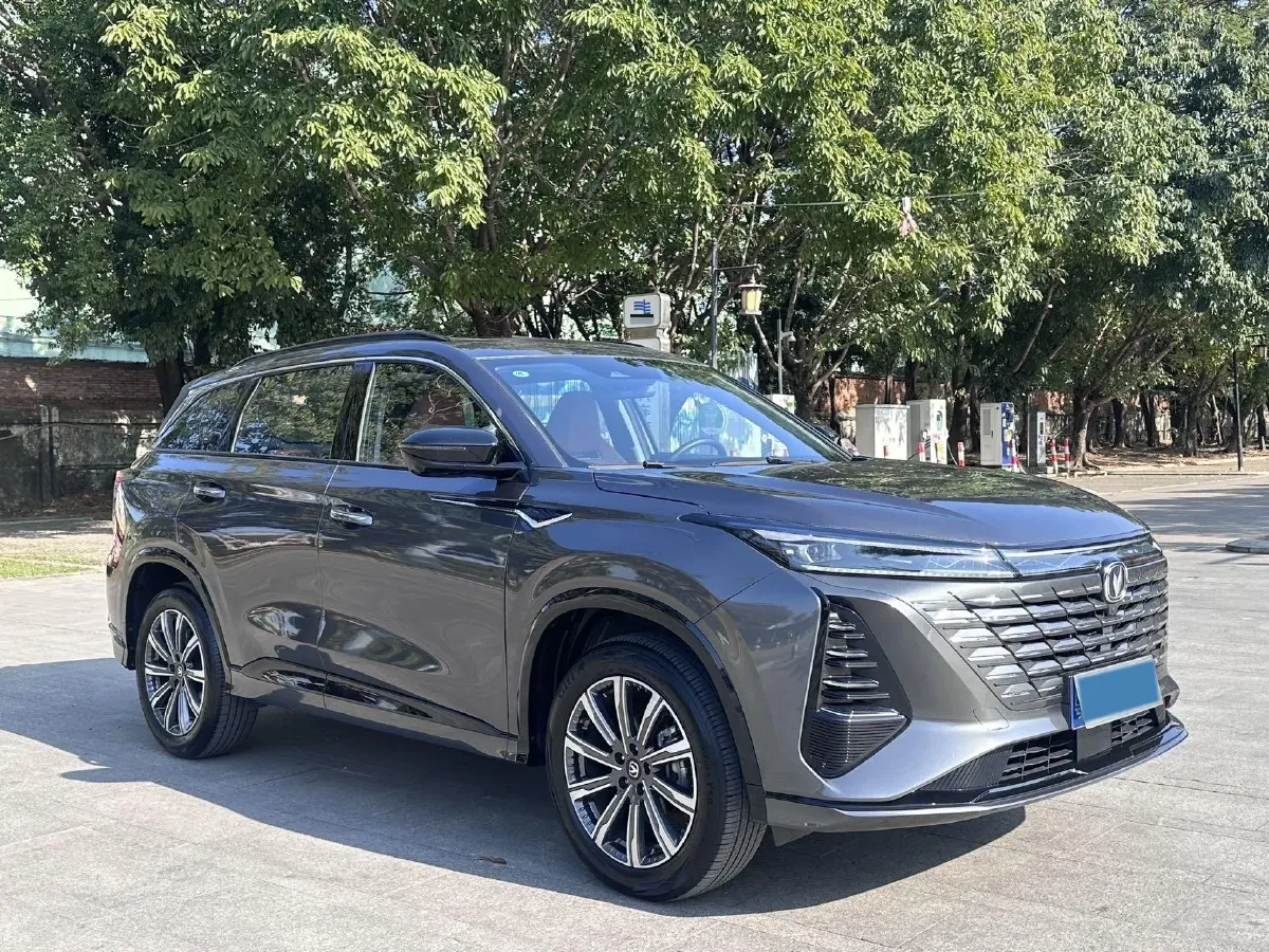 2024 ChangAn CS75 Plus 1.5T 188HP L4 8AT,autocango,china used car exporter,china ev exporter,chinese used car exporter,chinese used ev exporter