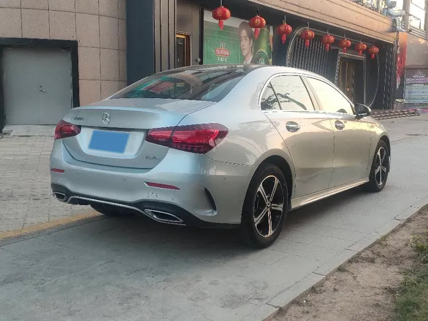 2023 Mercedes-Benz A Class 1.3T 163HP L4 7DCT,autocango,china used car exporter,china ev exporter,chinese used car exporter,chinese used ev exporter