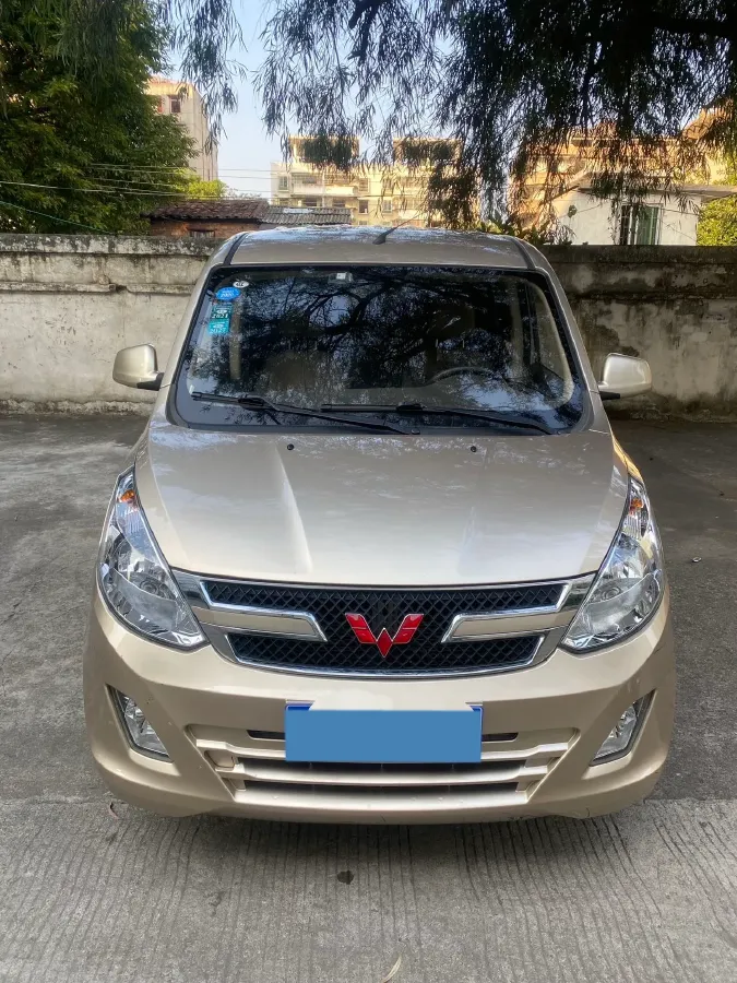 2016 WuLing RongGuang V 1.5L 112HP L4 5MT,autocango,china used car exporter,china ev exporter,chinese used car exporter,chinese used ev exporter