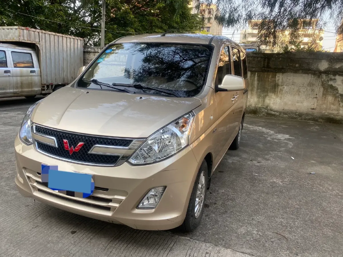 2016 WuLing RongGuang V 1.5L 112HP L4 5MT,autocango,china used car exporter,china ev exporter,chinese used car exporter,chinese used ev exporter
