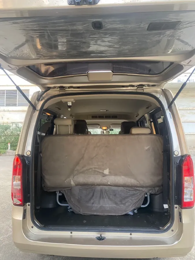 2016 WuLing RongGuang V 1.5L 112HP L4 5MT,autocango,china used car exporter,china ev exporter,chinese used car exporter,chinese used ev exporter