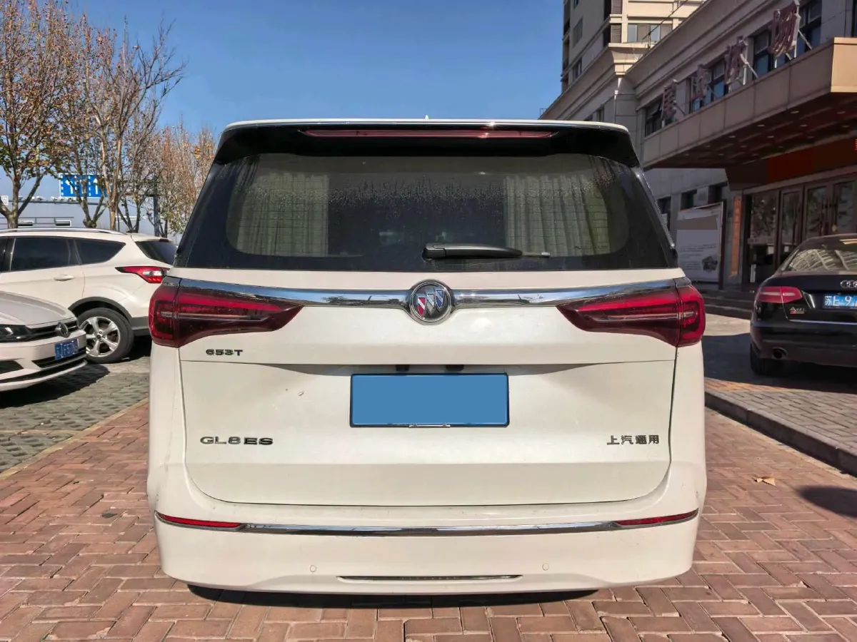 2022 Buick GL8 2.0T 237HP L4 9AT,autocango,china used car exporter,china ev exporter,chinese used car exporter,chinese used ev exporter