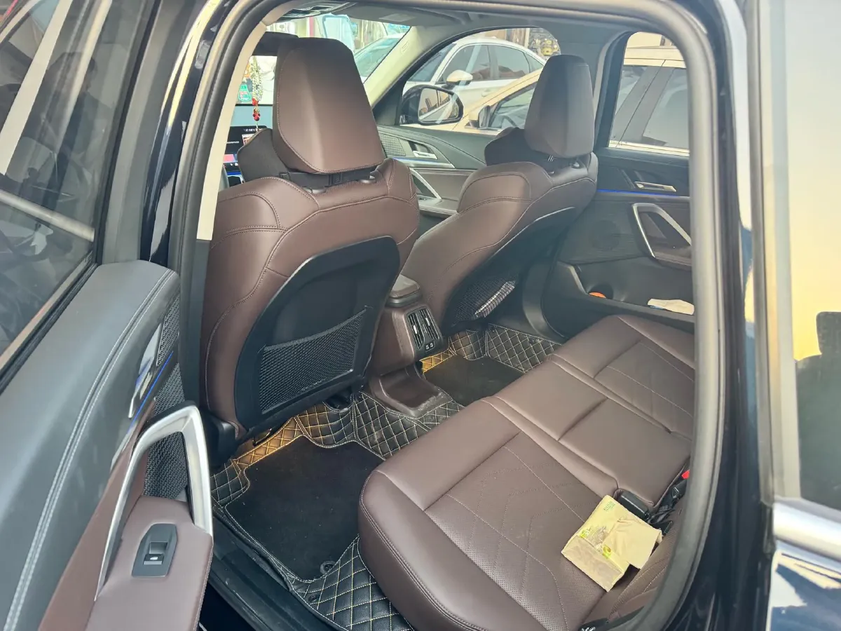 2024 BMW X1 2.0T 204HP L4 7DCT,autocango,china used car exporter,china ev exporter,chinese used car exporter,chinese used ev exporter