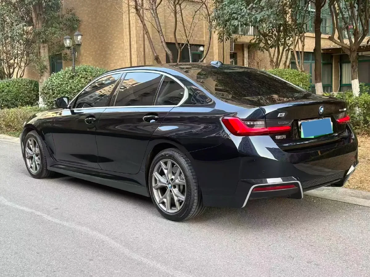 2025 BMW i3 BEV 70KWH,autocango,china used car exporter,china ev exporter,chinese used car exporter,chinese used ev exporter