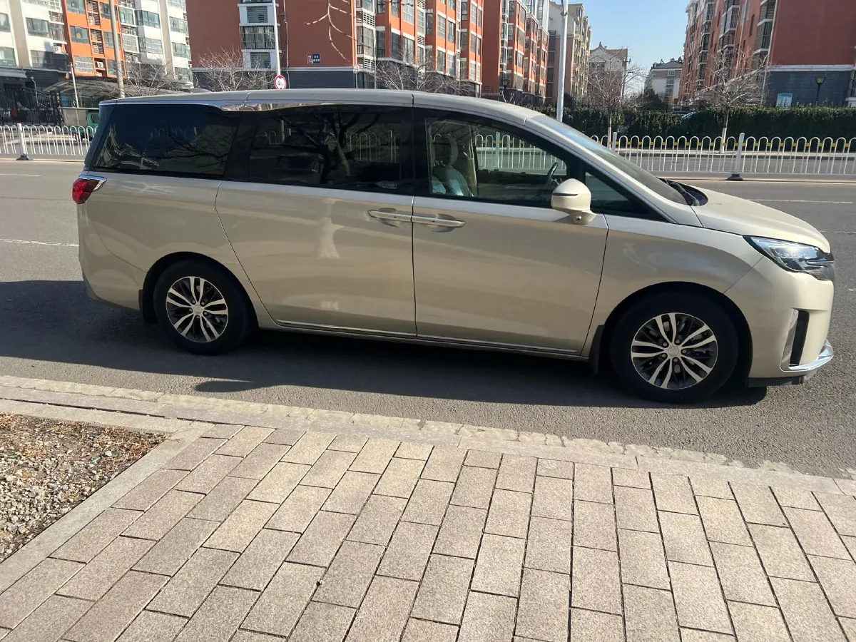 2022 Buick GL8 2.0T 237HP L4 9AT,autocango,china used car exporter,china ev exporter,chinese used car exporter,chinese used ev exporter