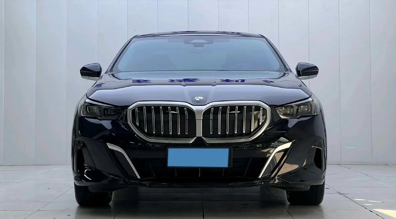 2026 BMW 5 Series 2.0T 190HP L4 8AT,autocango,china used car exporter,china ev exporter,chinese used car exporter,chinese used ev exporter