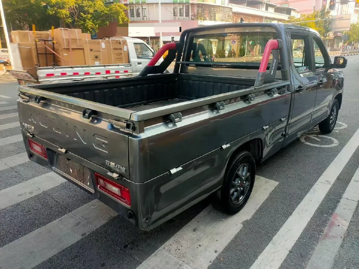 2021 WuLing ZhentTu 1.5L 99HP L4 5MT,autocango,china used car exporter,china ev exporter,chinese used car exporter,chinese used ev exporter