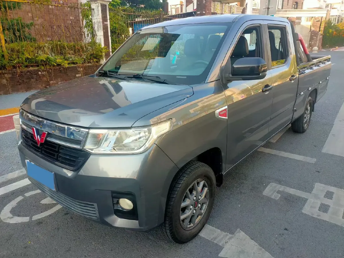 2021 WuLing ZhentTu 1.5L 99HP L4 5MT,autocango,china used car exporter,china ev exporter,chinese used car exporter,chinese used ev exporter
