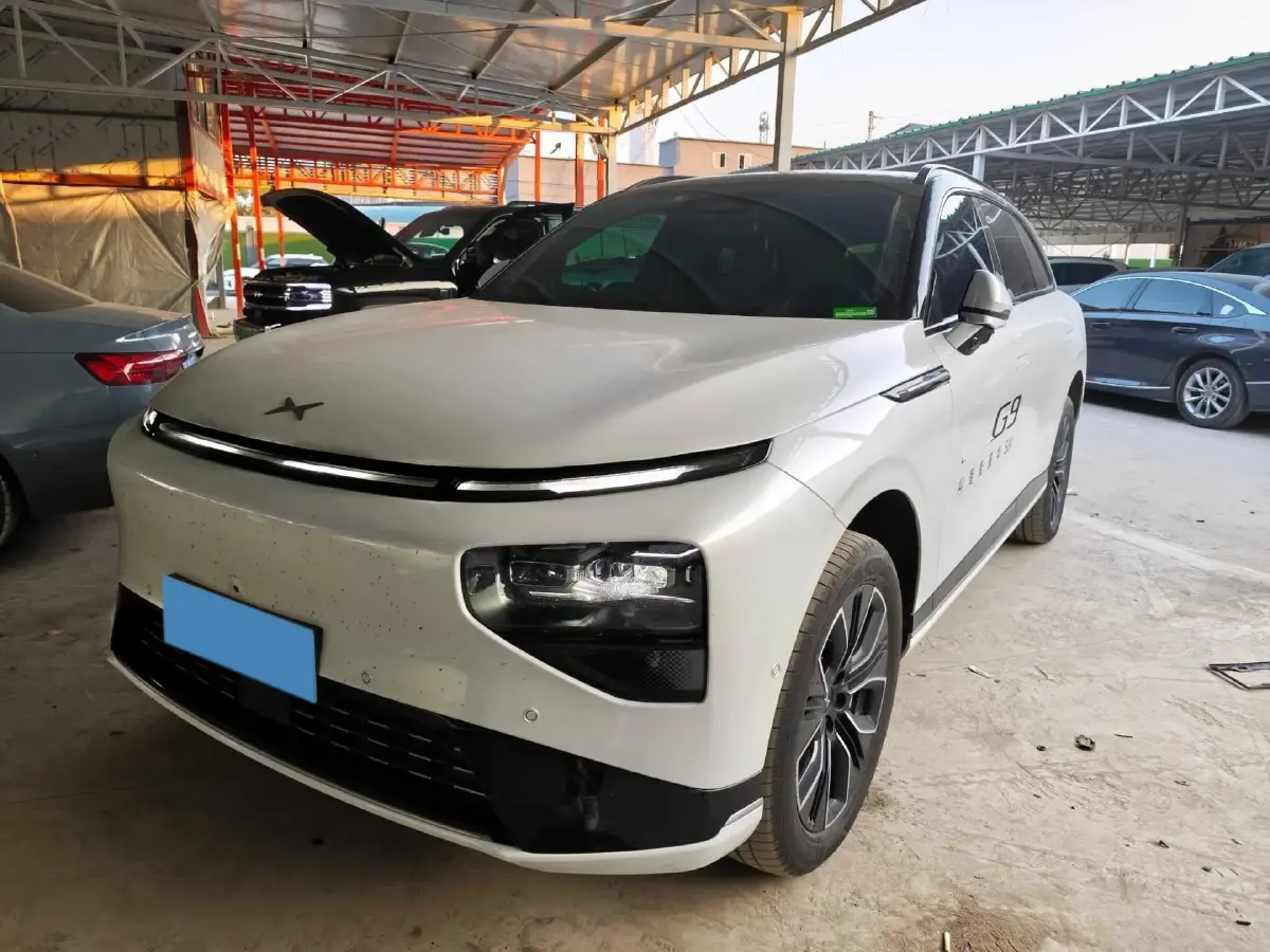 2025 Xpeng G9 BEV 79KWH