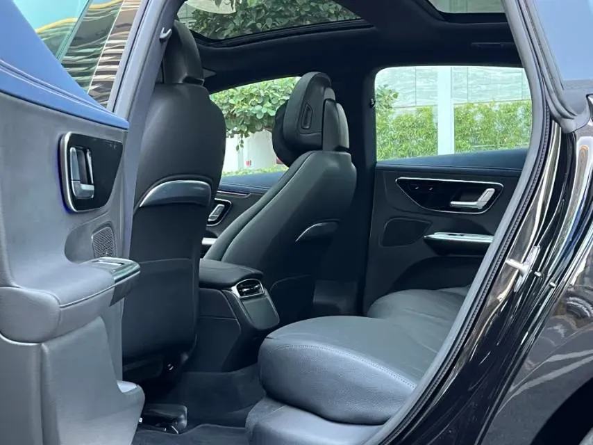 2025 Mercedes-Benz EQE Class BEV 96.1KWH,autocango,china used car exporter,china ev exporter,chinese used car exporter,chinese used ev exporter