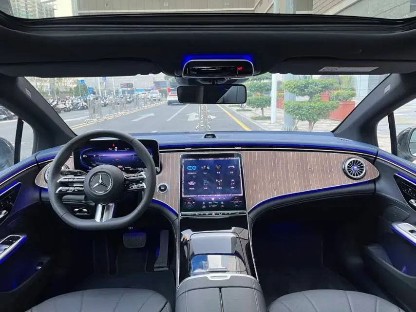 2025 Mercedes-Benz EQE Class BEV 96.1KWH,autocango,china used car exporter,china ev exporter,chinese used car exporter,chinese used ev exporter