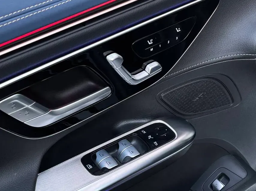 2025 Mercedes-Benz EQE Class BEV 96.1KWH,autocango,china used car exporter,china ev exporter,chinese used car exporter,chinese used ev exporter