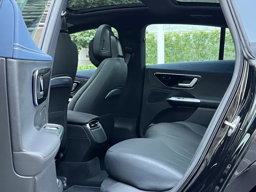 2025 Mercedes-Benz EQE Class BEV 96.1KWH,autocango,china used car exporter,china ev exporter,chinese used car exporter,chinese used ev exporter