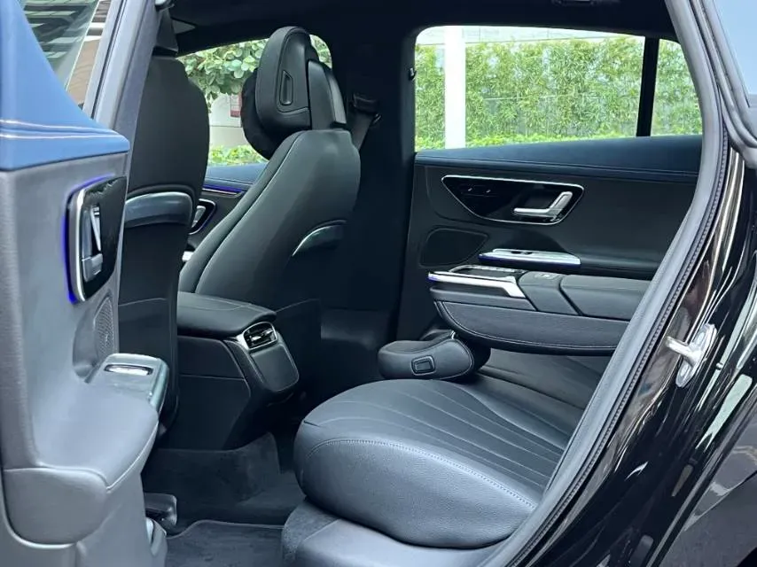 2025 Mercedes-Benz EQE Class BEV 96.1KWH,autocango,china used car exporter,china ev exporter,chinese used car exporter,chinese used ev exporter