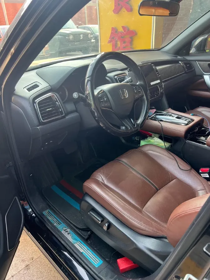 2020 Honda UR-V 2.0T 272HP L4 9AT,autocango,china used car exporter,china ev exporter,chinese used car exporter,chinese used ev exporter