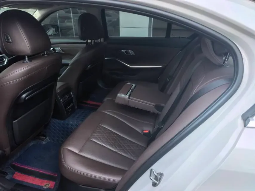 2022 BMW 3 Series 2.0T 156HP L4 8AT,autocango,china used car exporter,china ev exporter,chinese used car exporter,chinese used ev exporter