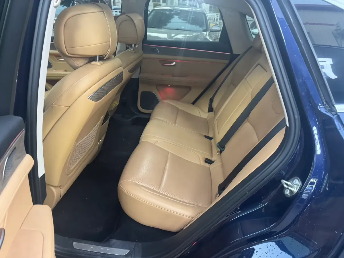 2022 JMC YuHu 7 2.0T 141HP L4 8AT,autocango,china used car exporter,china ev exporter,chinese used car exporter,chinese used ev exporter