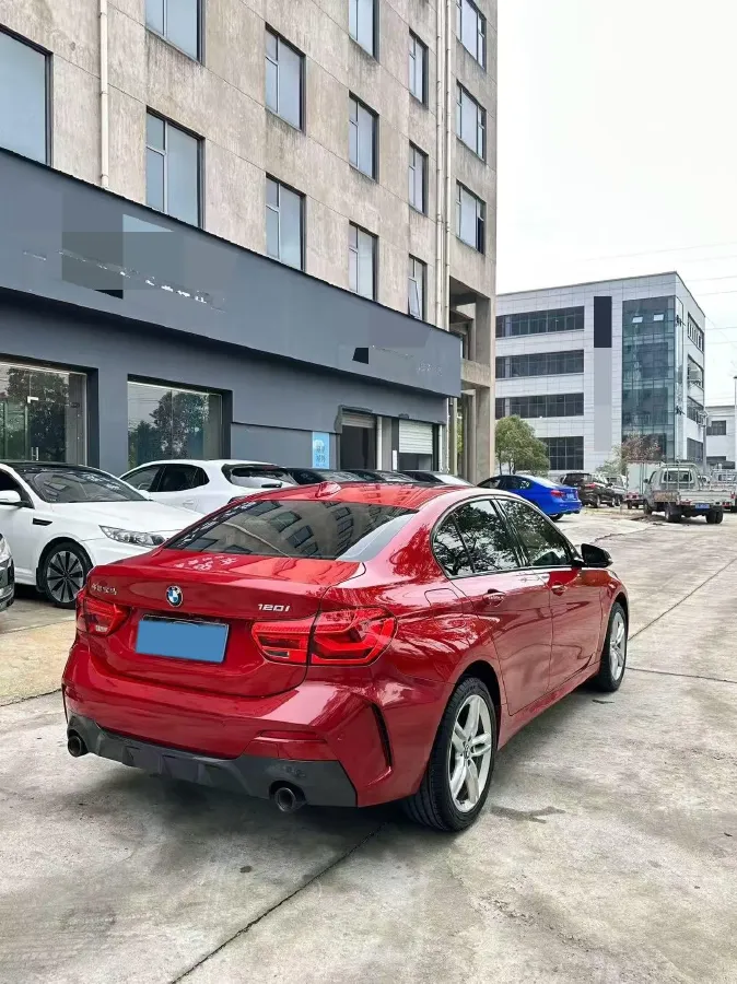 2021 BMW 1 Series 1.5T 140HP L3 7DCT,autocango,china used car exporter,china ev exporter,chinese used car exporter,chinese used ev exporter