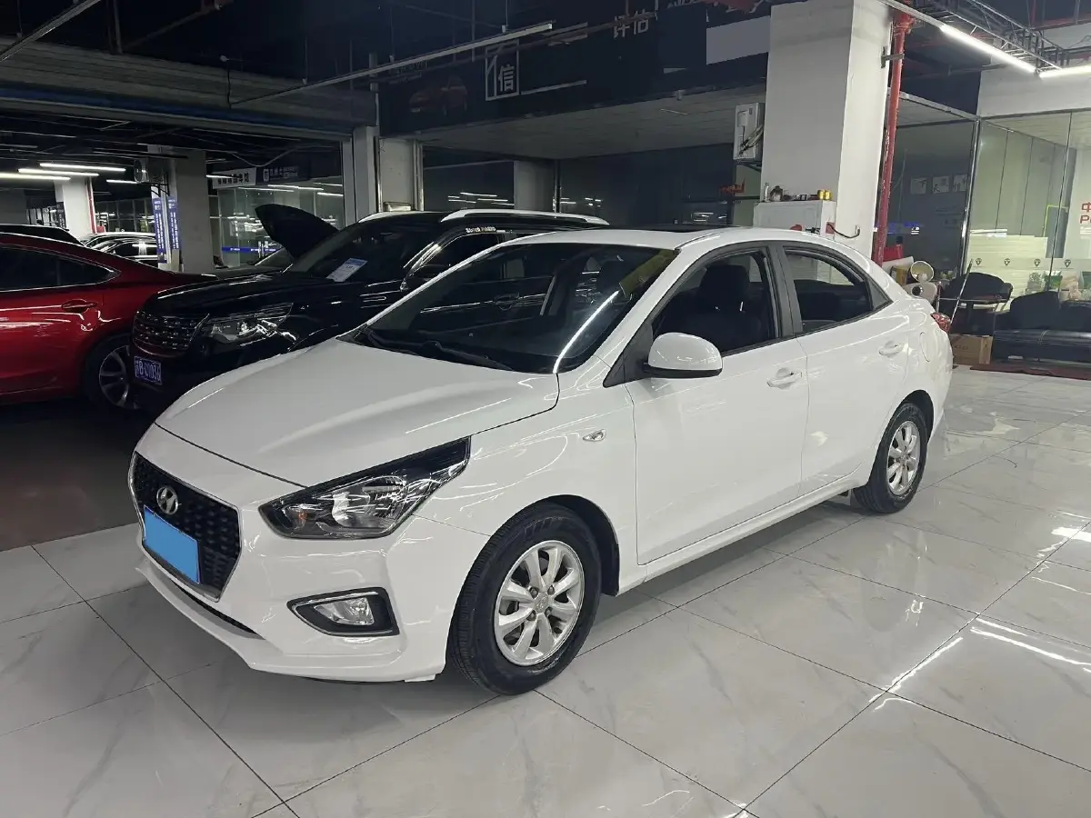 2017 Hyundai Reina 1.4L 95HP L4 4AT