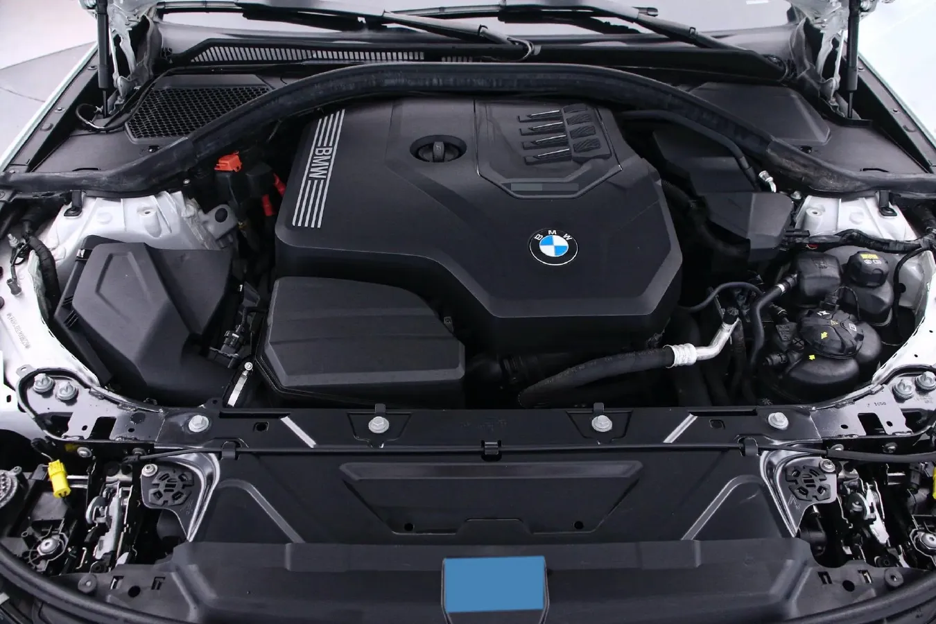 2020 BMW 3 Series 2.0T 184HP L4 8AT,autocango,china used car exporter,china ev exporter,chinese used car exporter,chinese used ev exporter