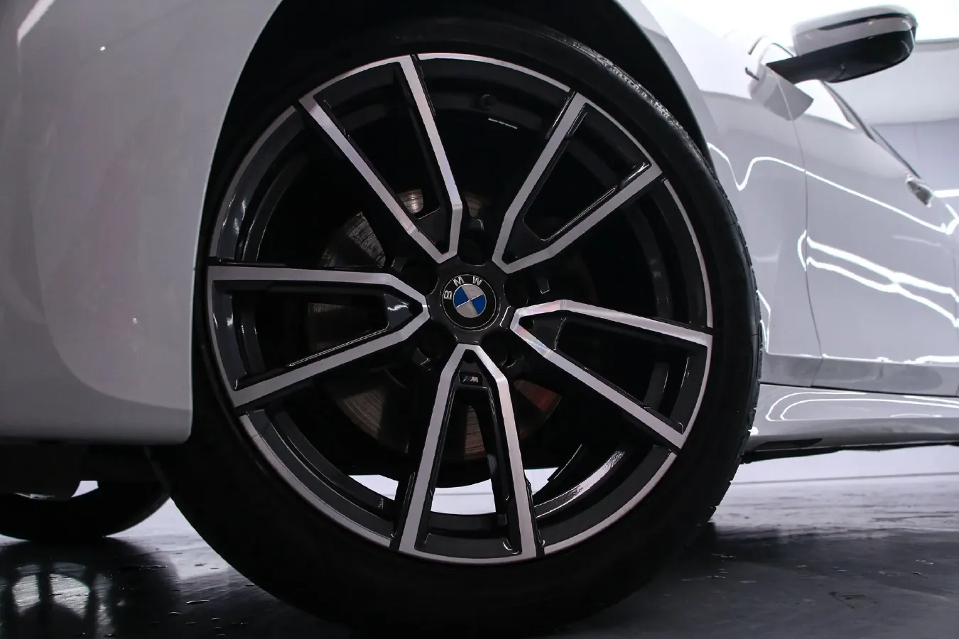 2020 BMW 3 Series 2.0T 184HP L4 8AT,autocango,china used car exporter,china ev exporter,chinese used car exporter,chinese used ev exporter