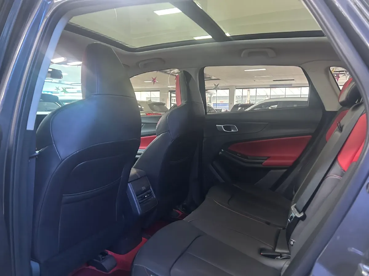 2022 ChangAn Oshan X7 Plus 1.5T 188HP L4 7DCT,autocango,china used car exporter,china ev exporter,chinese used car exporter,chinese used ev exporter