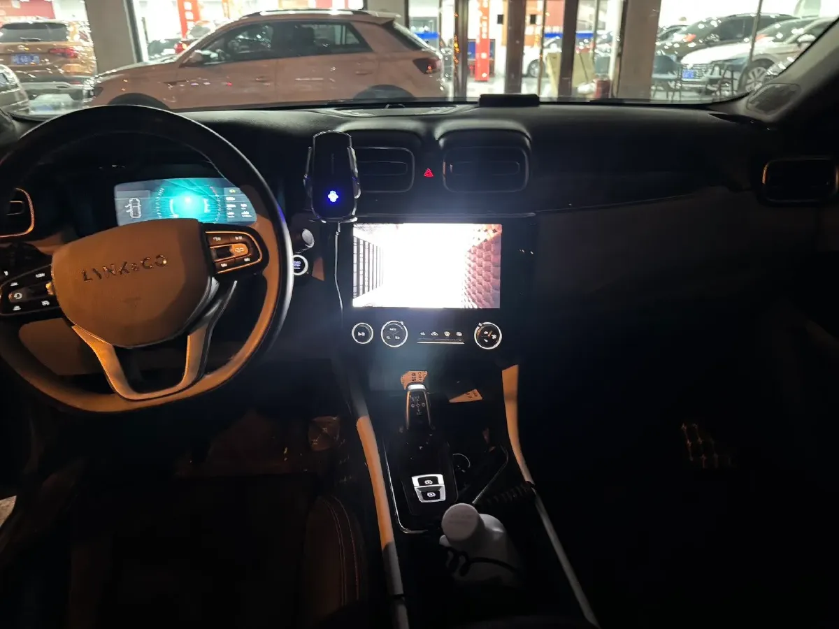 2018 Toyota C-HR 2.0L 171HP L4 CVT,autocango,china used car exporter,china ev exporter,chinese used car exporter,chinese used ev exporter