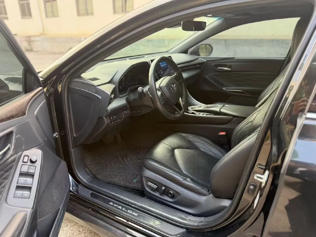 2022 Toyota Avalon 2.5L 209HP L4 8AT,autocango,china used car exporter,china ev exporter,chinese used car exporter,chinese used ev exporter