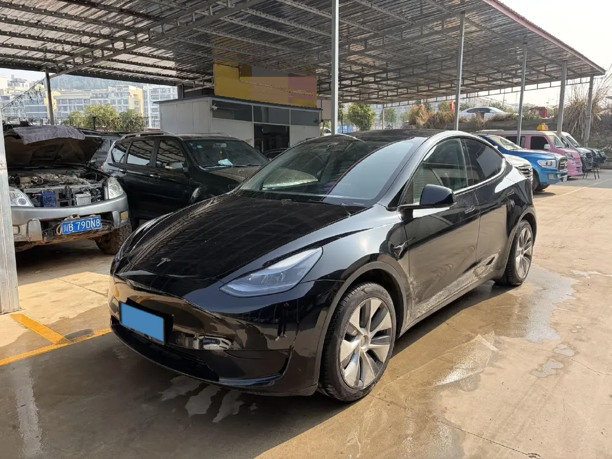 2022 Tesla Model Y BEV 60KWH
