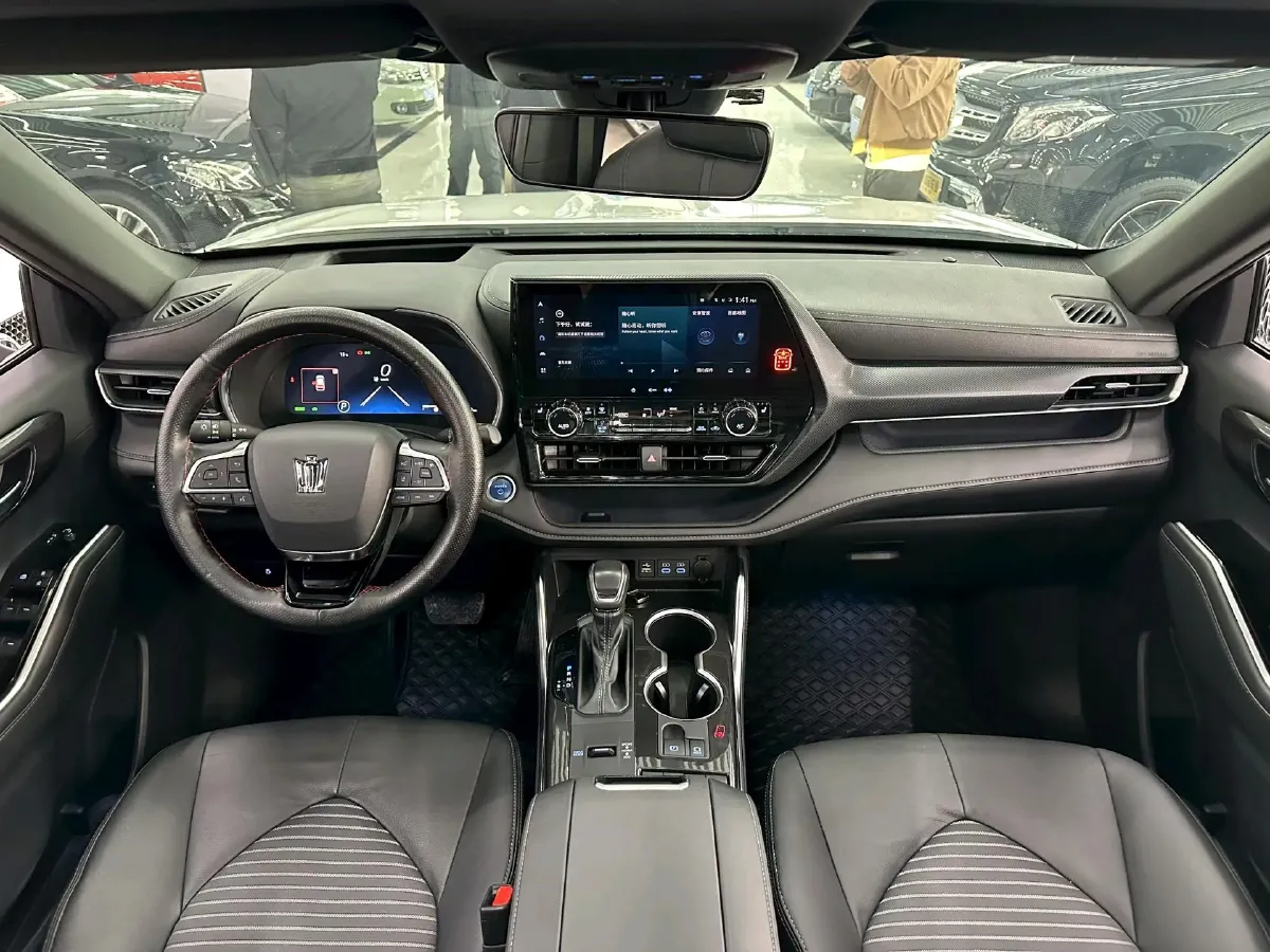 2021 Toyota Crown Kluger 2.5L 192HP L4 E-CVT Hybrid,autocango,china used car exporter,china ev exporter,chinese used car exporter,chinese used ev exporter