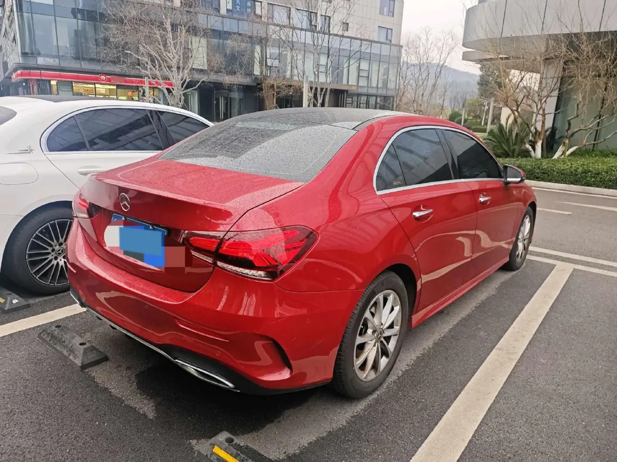 2021 Mercedes-Benz A Class 1.3T 163HP L4 7DCT,autocango,china used car exporter,china ev exporter,chinese used car exporter,chinese used ev exporter