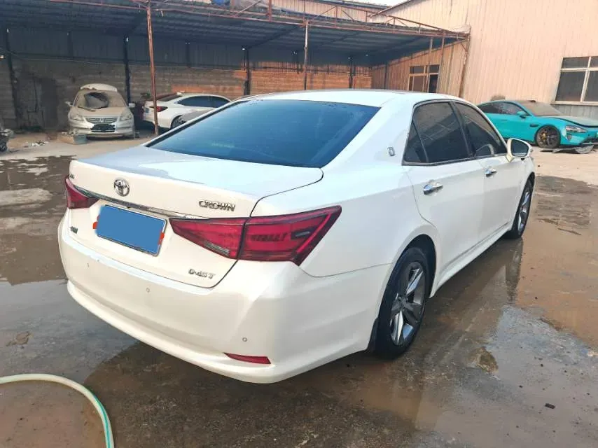 2017 Toyota Crown 2.0T 235HP L4 8AT,autocango,china used car exporter,china ev exporter,chinese used car exporter,chinese used ev exporter