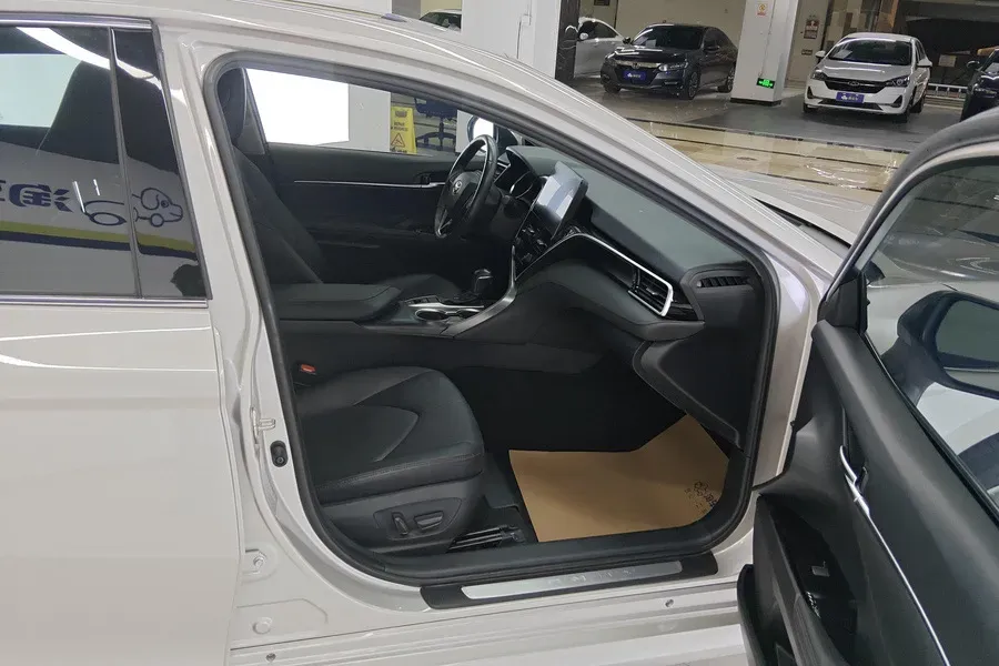 2021 Toyota Camry 2.0L 178HP L4 CVT,autocango,china used car exporter,china ev exporter,chinese used car exporter,chinese used ev exporter